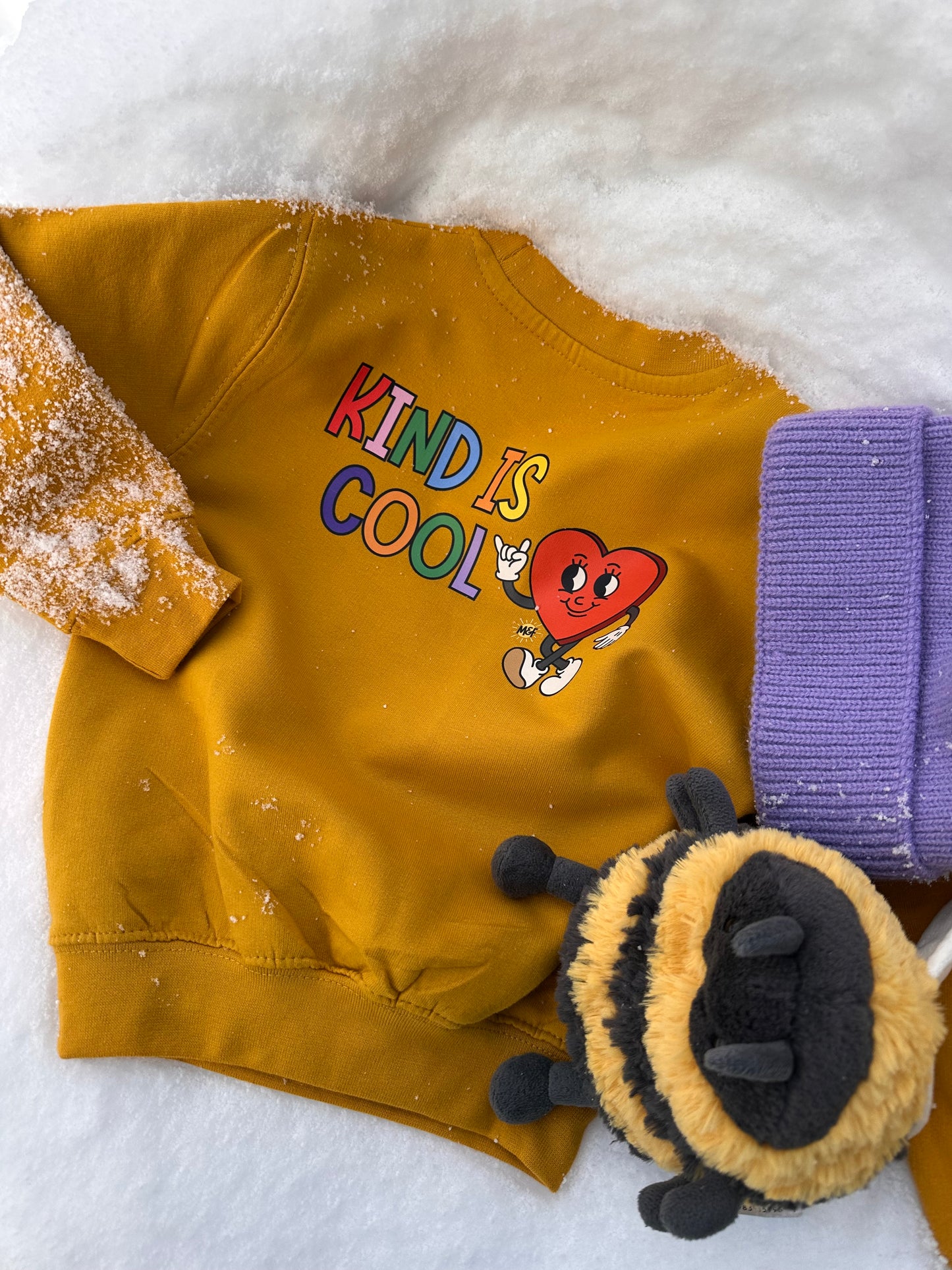 Sweatshirt - Bumble 5-6 years ‘Kind Is Cool’ (Imperfect)